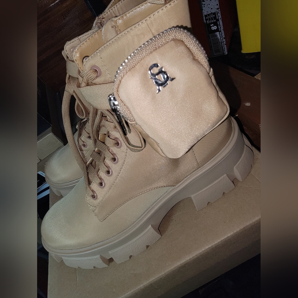 Steve Madden boots